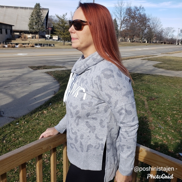 NWT Calvin Klein Cowl Neck Sweatshirt Small - Picture 2 of 6